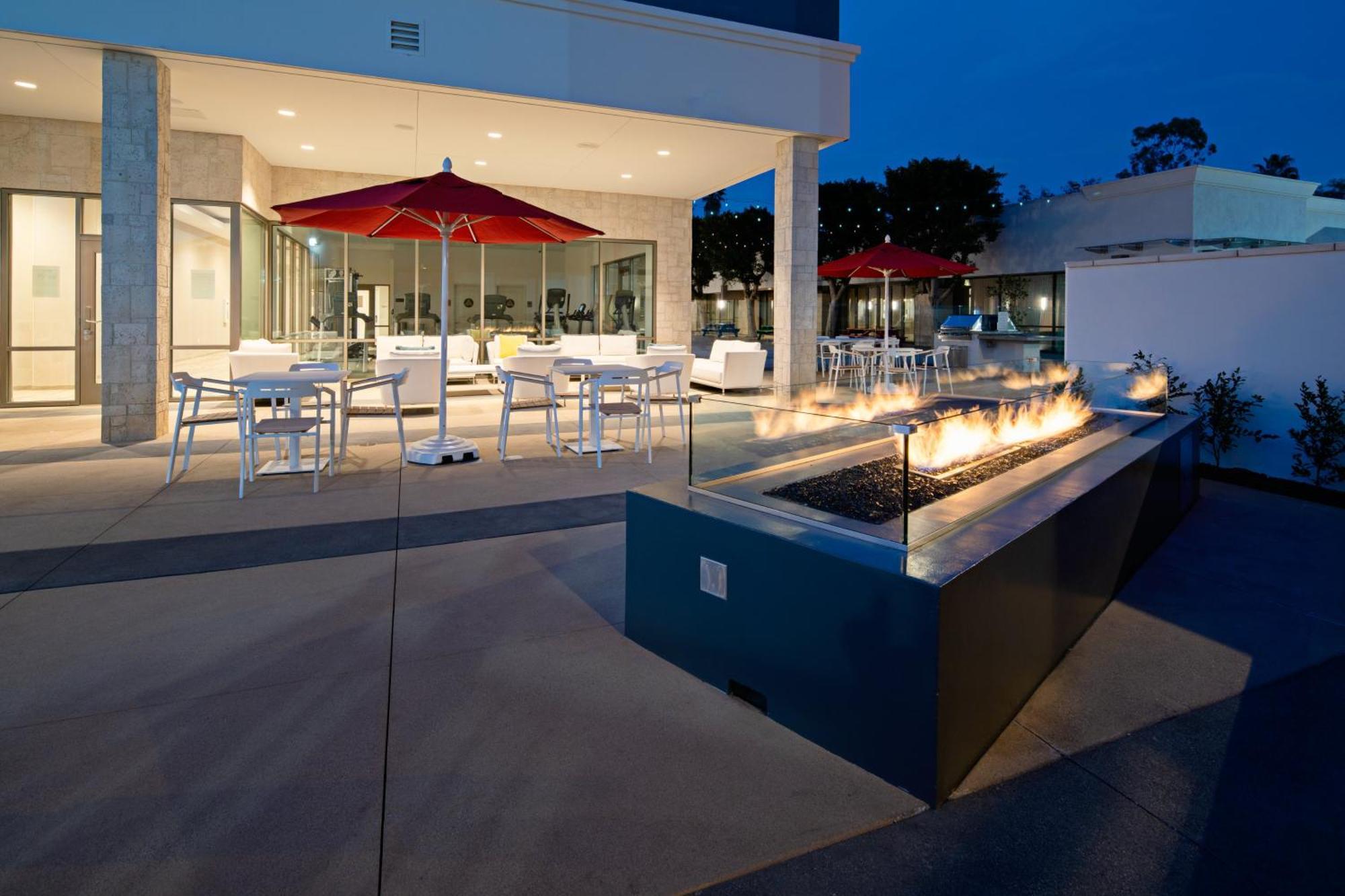 Holiday Inn Long Beach - Airport By Ihg Εξωτερικό φωτογραφία