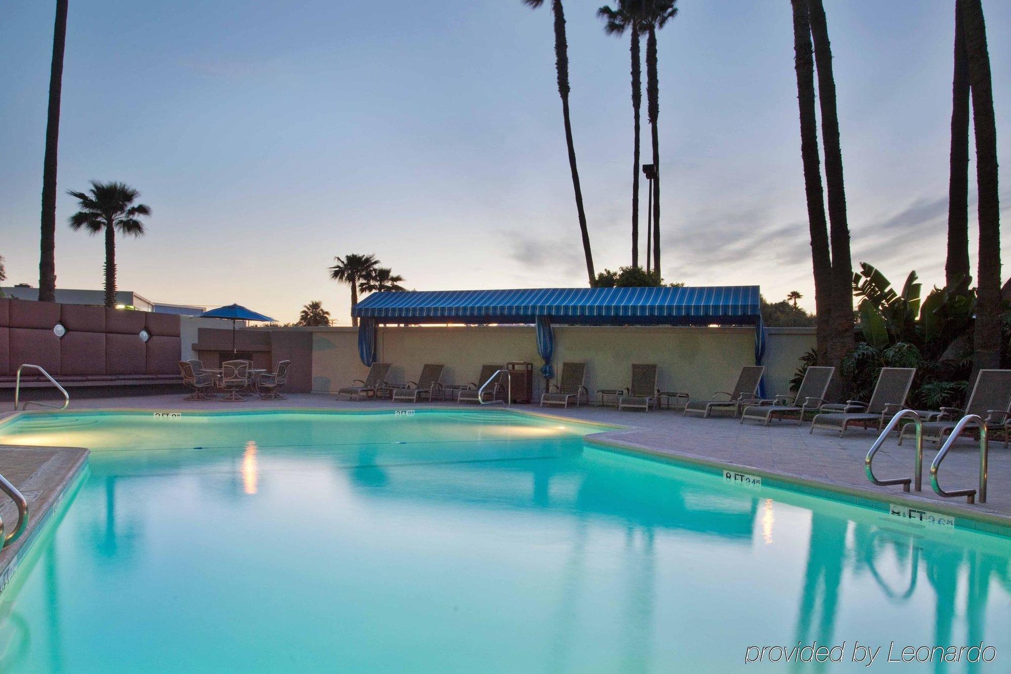 Holiday Inn Long Beach - Airport By Ihg Ανέσεις φωτογραφία